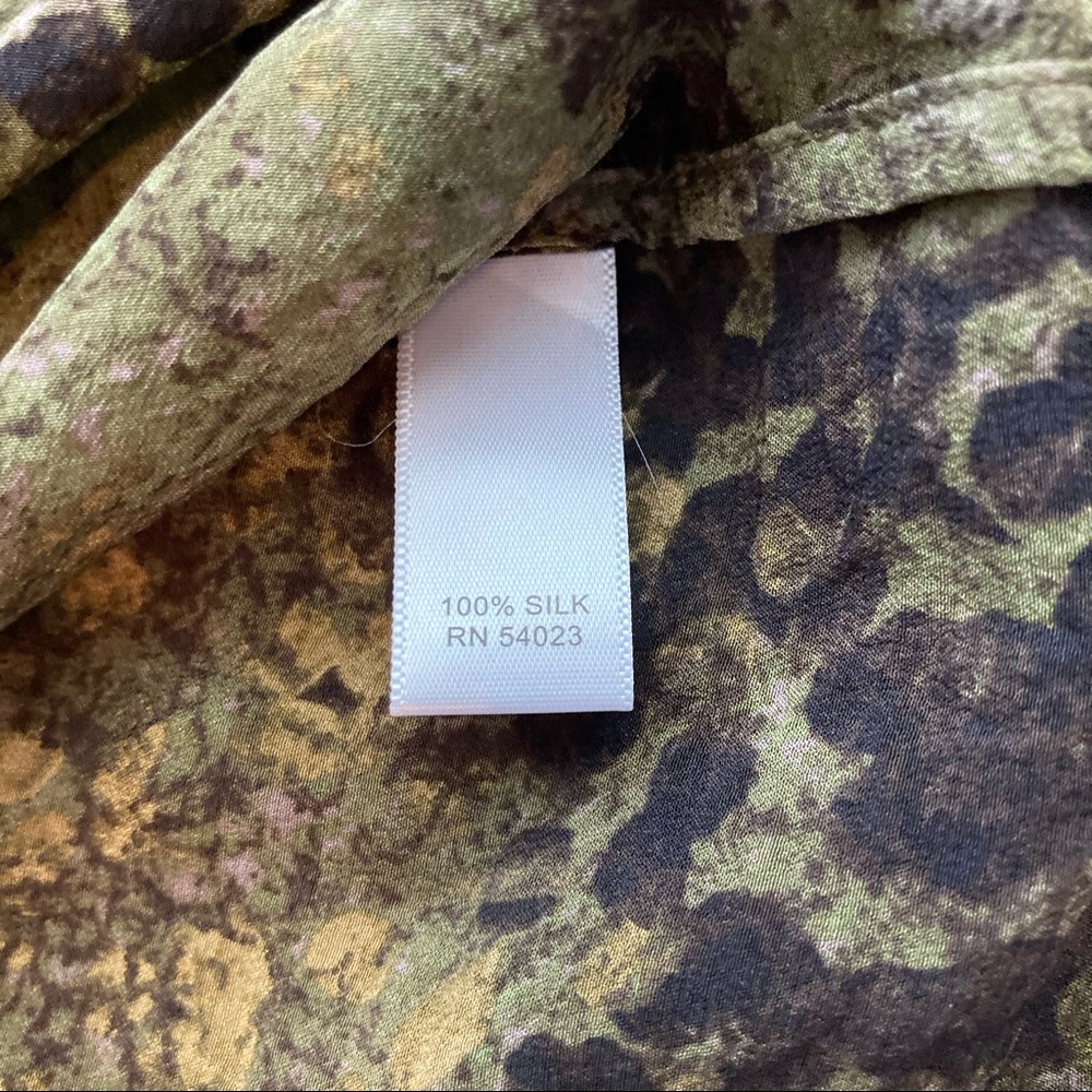 Banana Republic Women’s silk olive green quarter length sleeve blouse - S - Picture 7 of 12